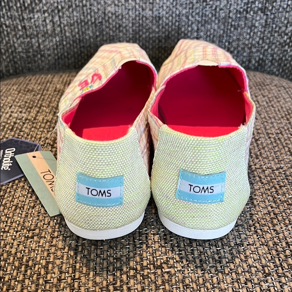 Toms Multicolor Plaid Slip-On Shoes - Picture 4 of 8